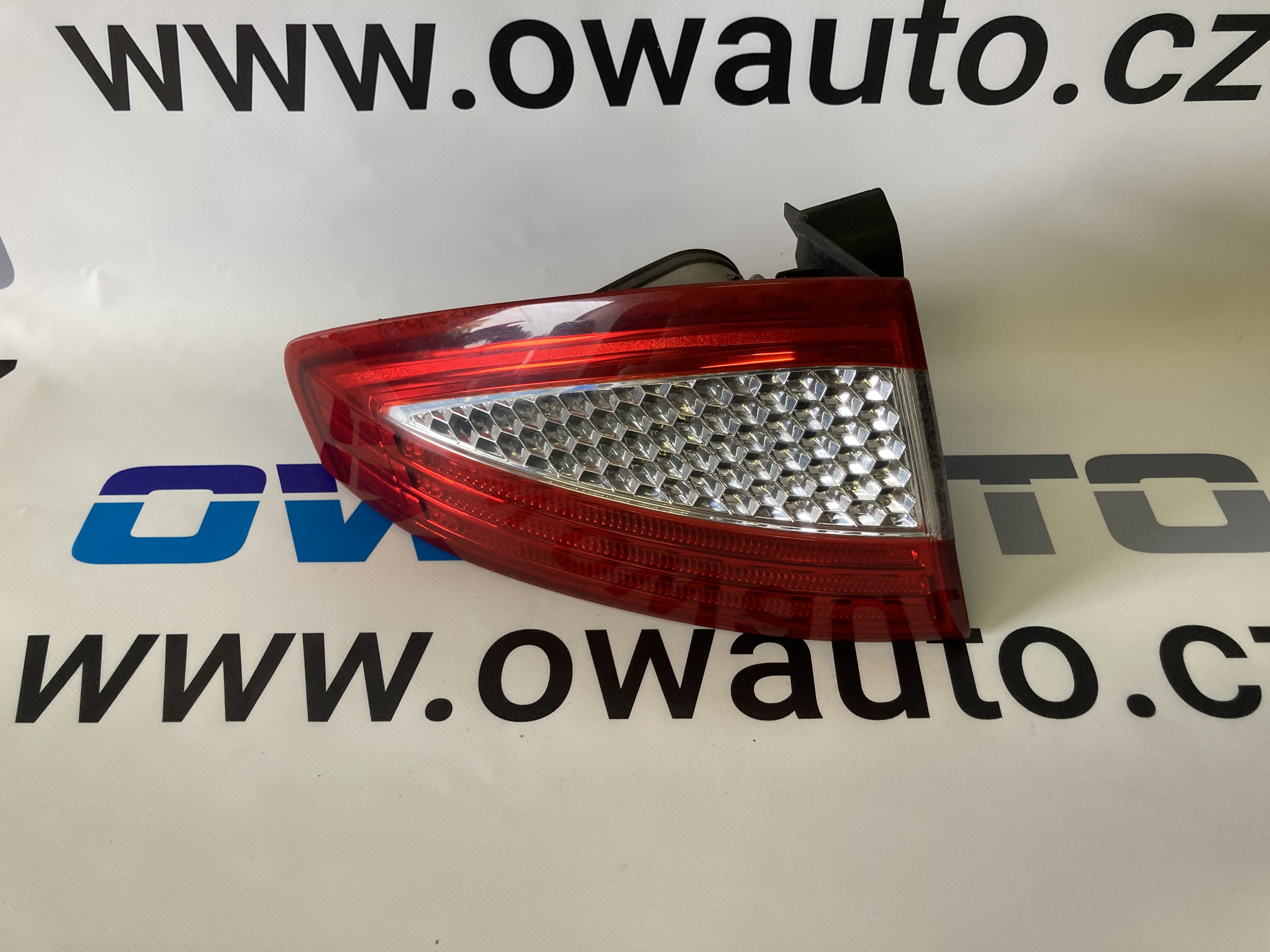 Zadní světlo levé vnější Ford Mondeo MK4 liftback 7S71-13405-A
