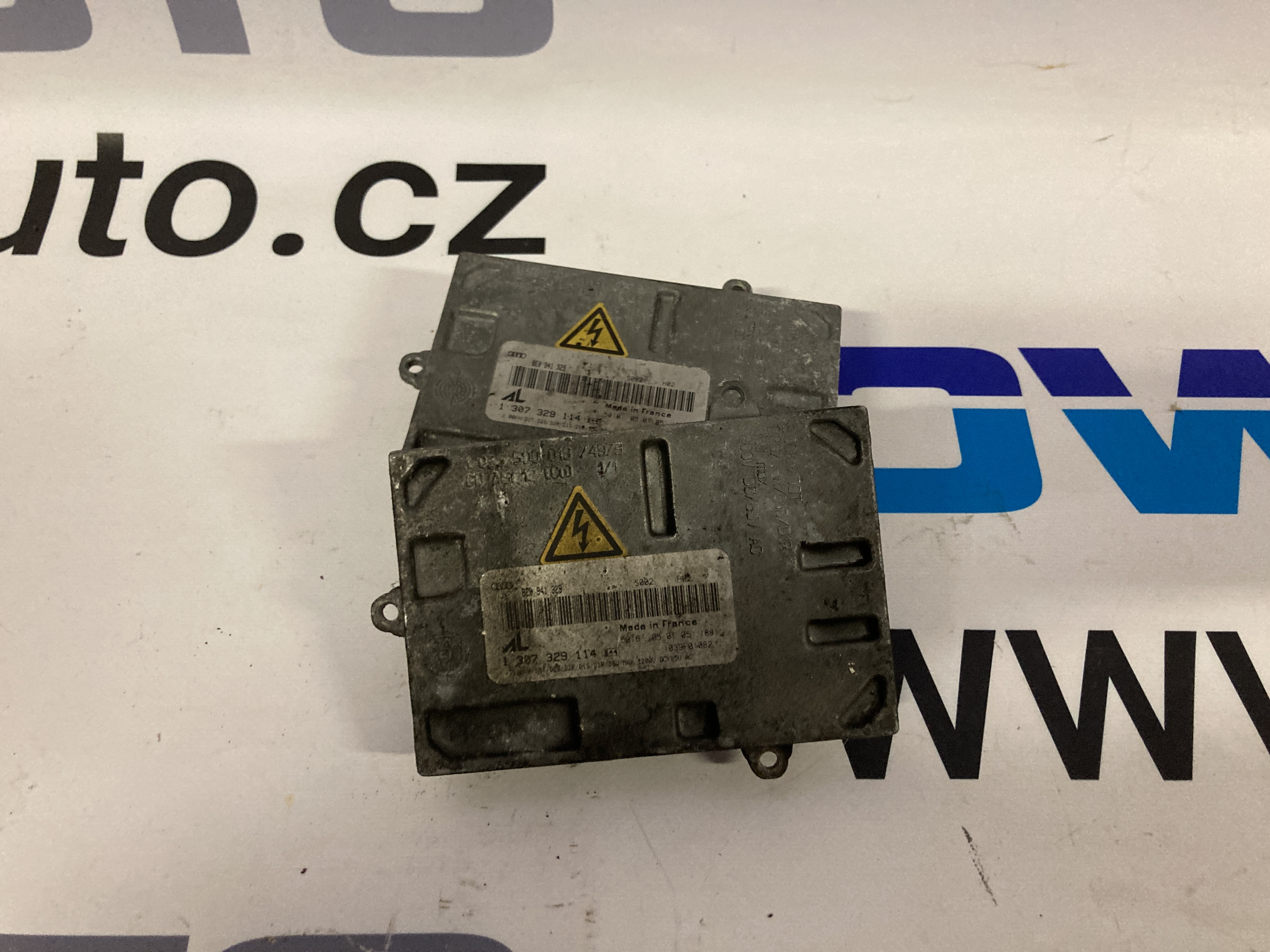 Měnič xenon Audi A4 B7 8E0941329