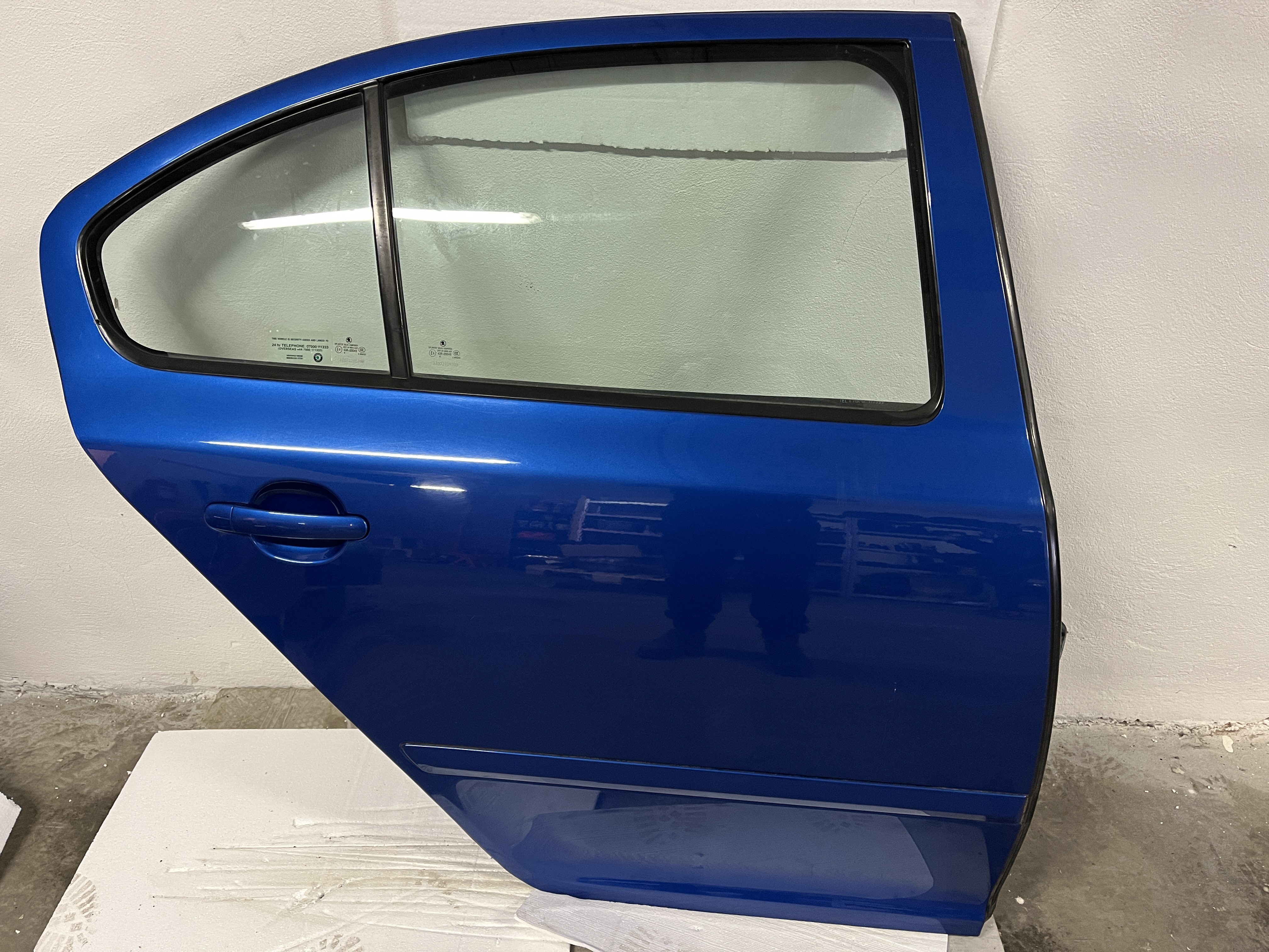 Dveře Škoda Octavia II liftback, pravé zadní, kód barvy 9463