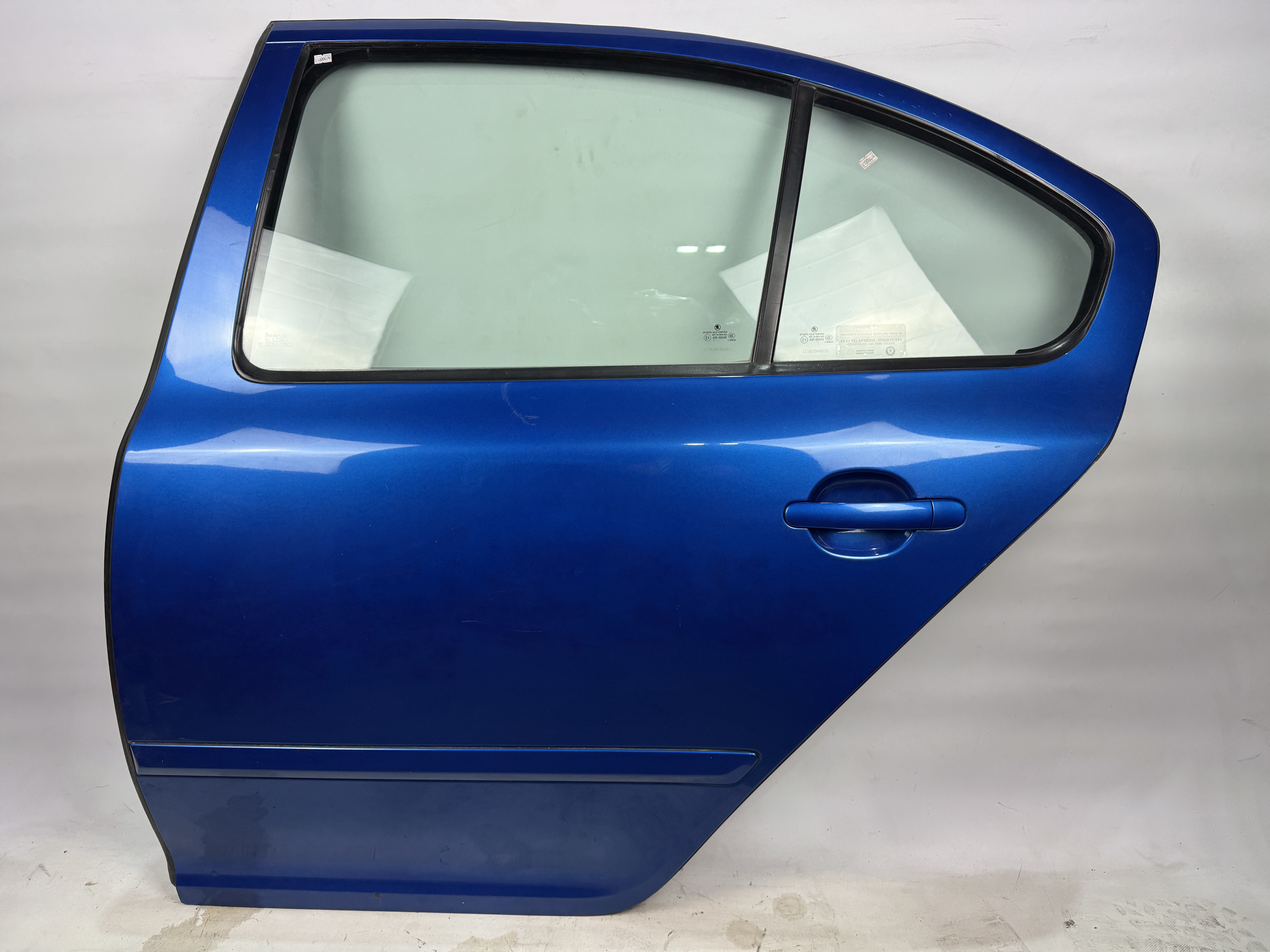Dveře Škoda Octavia II liftback, levé zadní,  kód barvy 9463