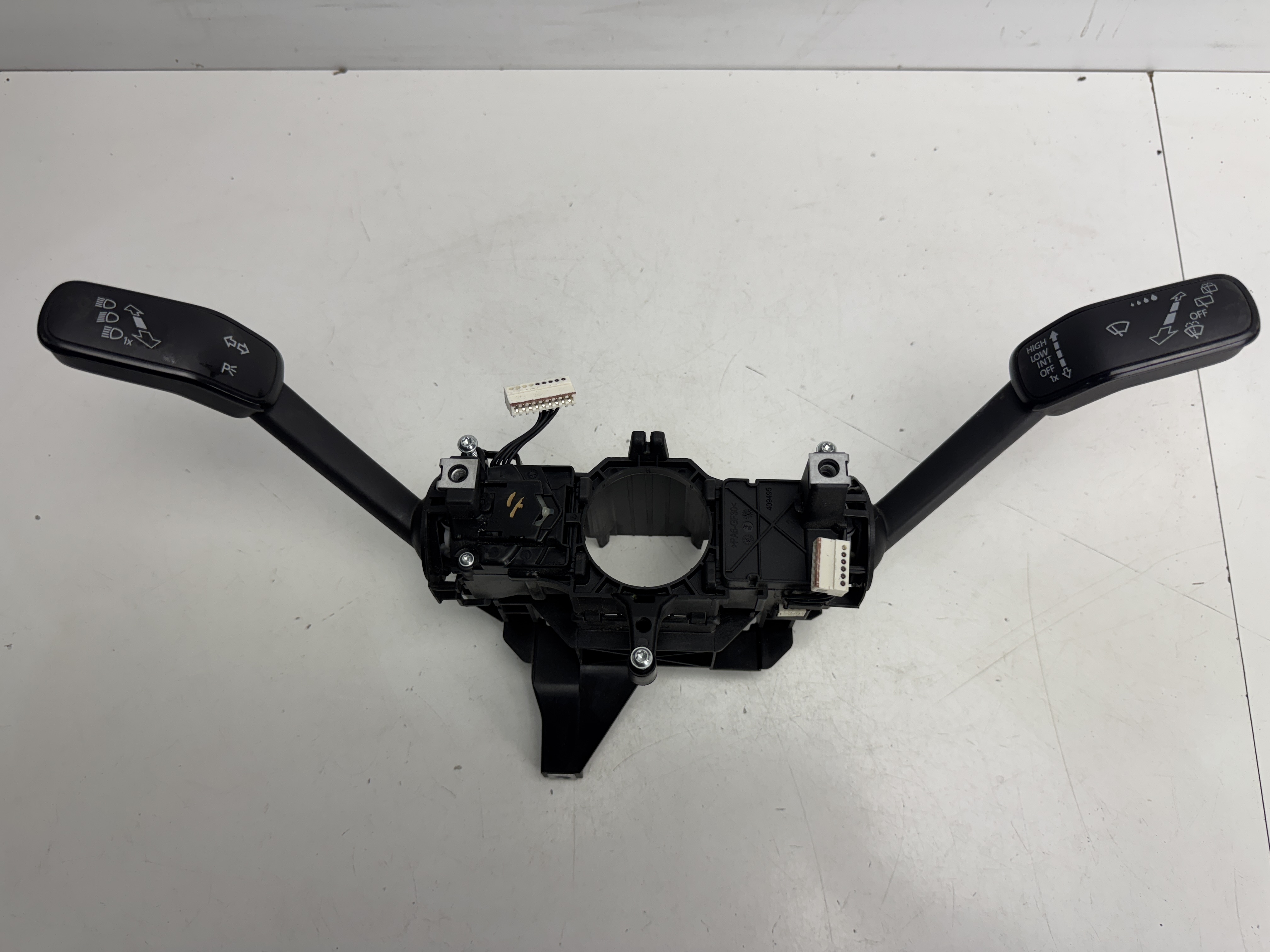 Přepínače pod volantem VW 3Q0953521DJ, 5Q0953502M
