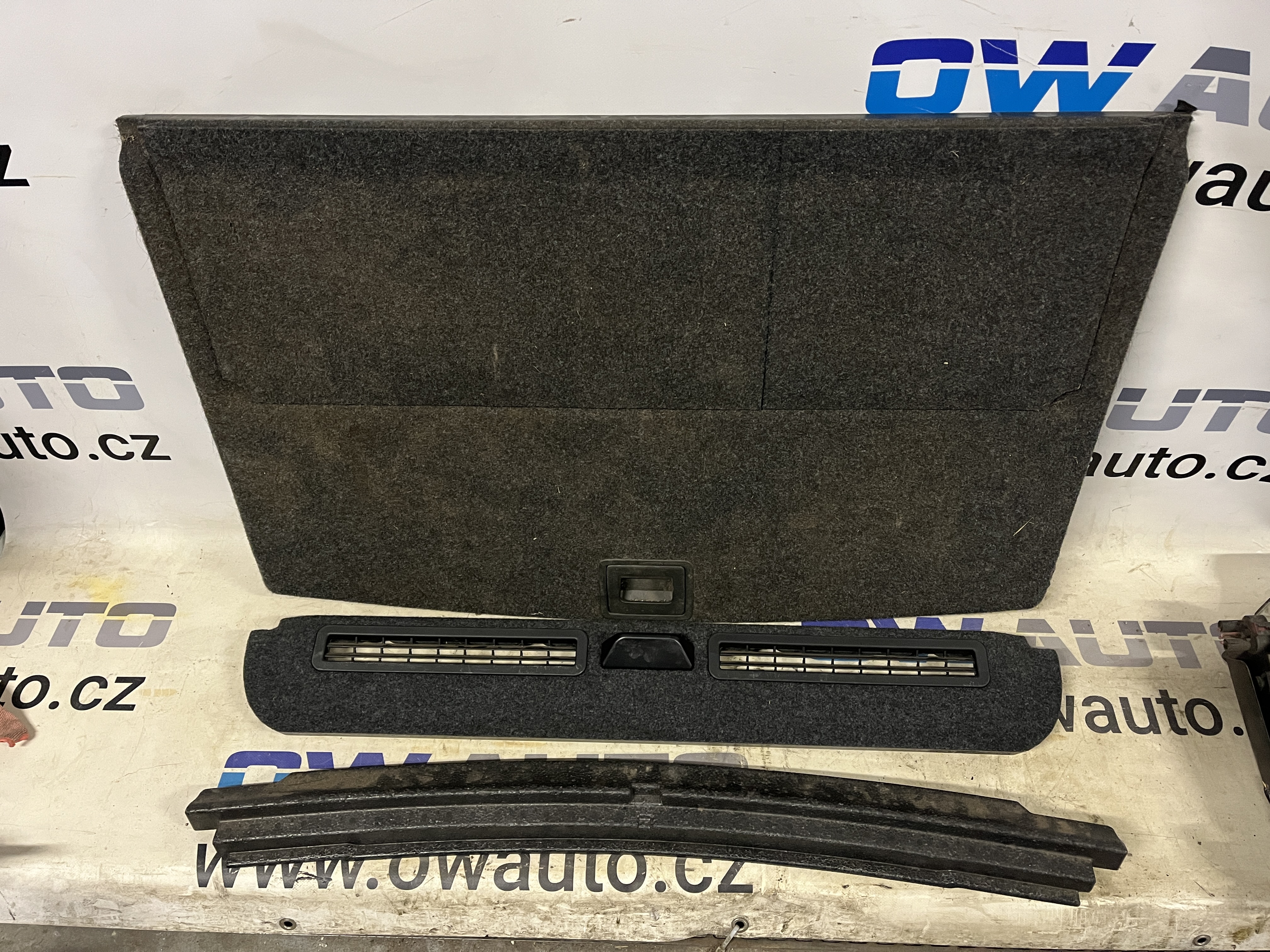 Podlaha kufru VW Golf Plus  5M0864749A, 5M0868077A, 5M0858855C