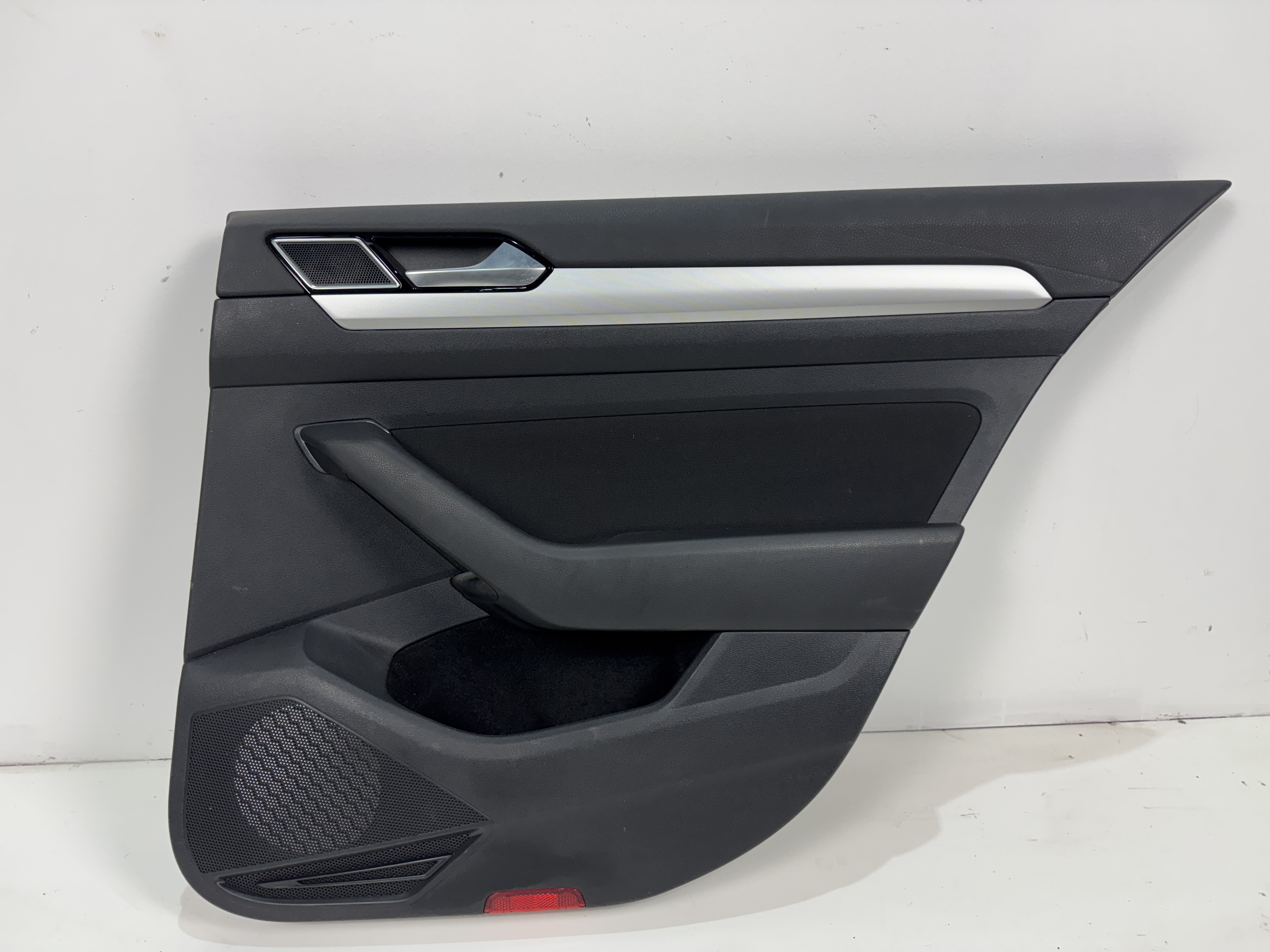 Panel dveří pravý  zadní VW Passat B8 Variant 3G0867420AC 