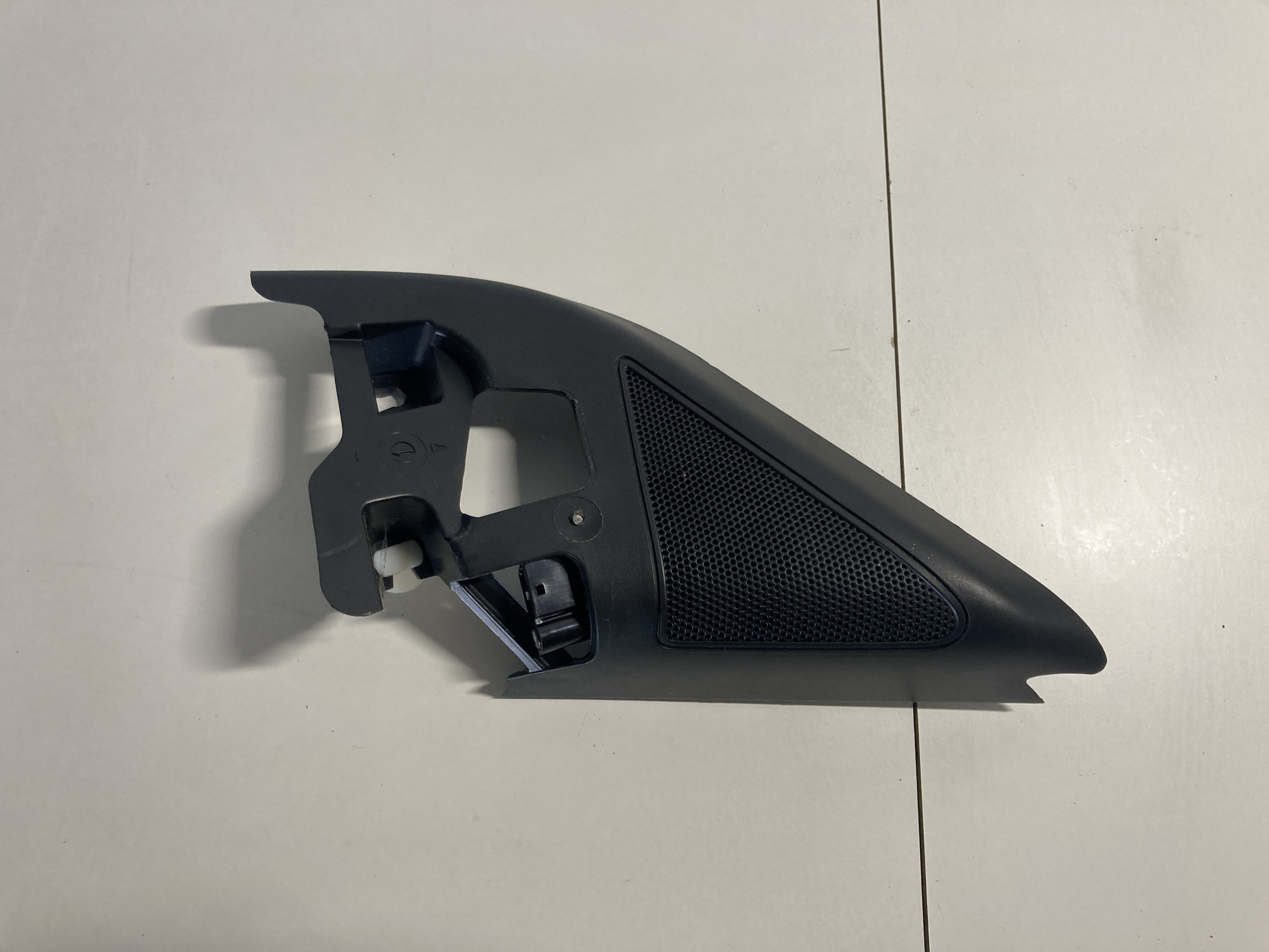 Kryt zrcátka s reproduktorem pravý Škoda Superb III 3V0837974