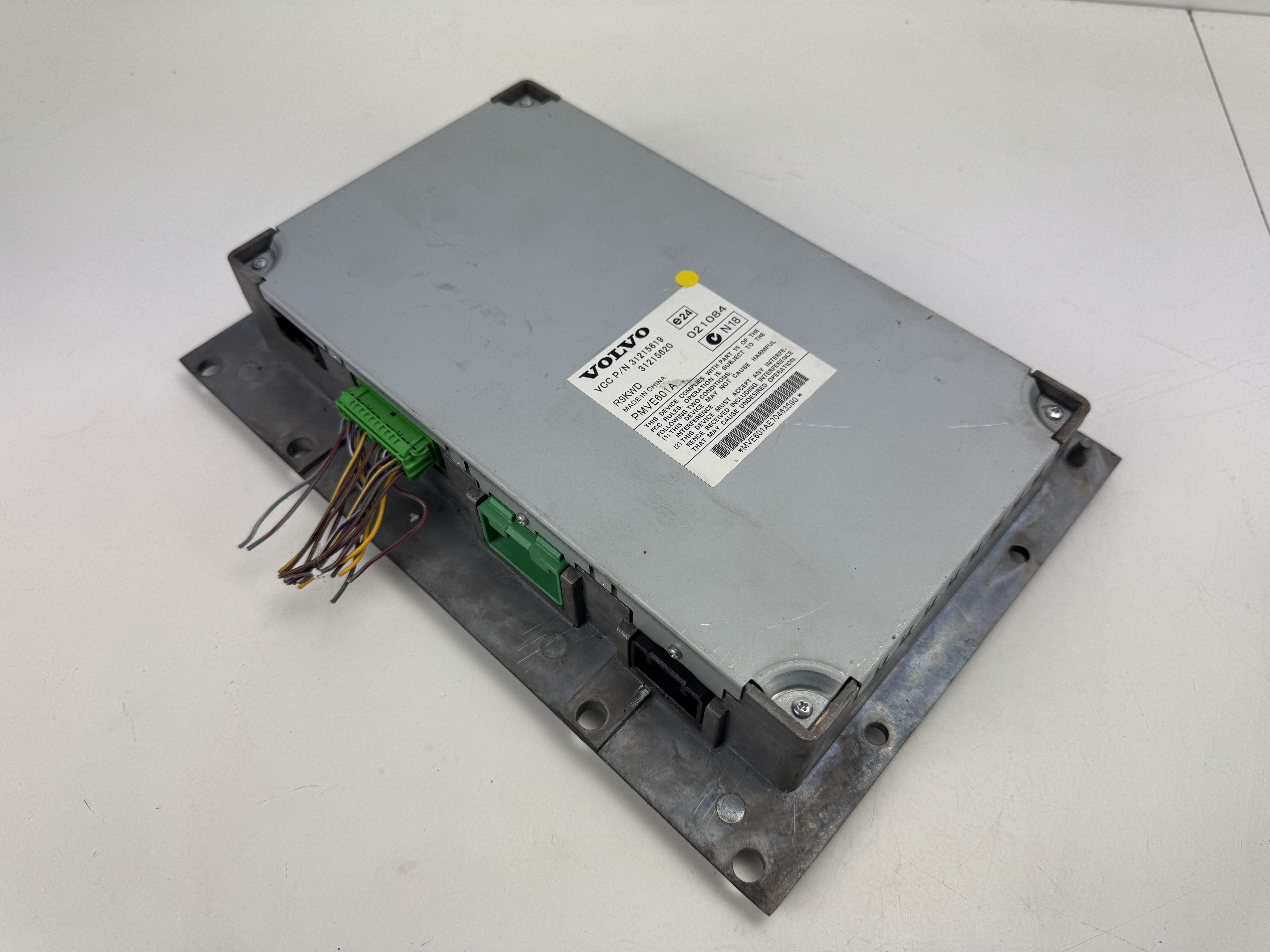Zesilovač Dynaudio  Volvo XC90 31215619, 31215620
