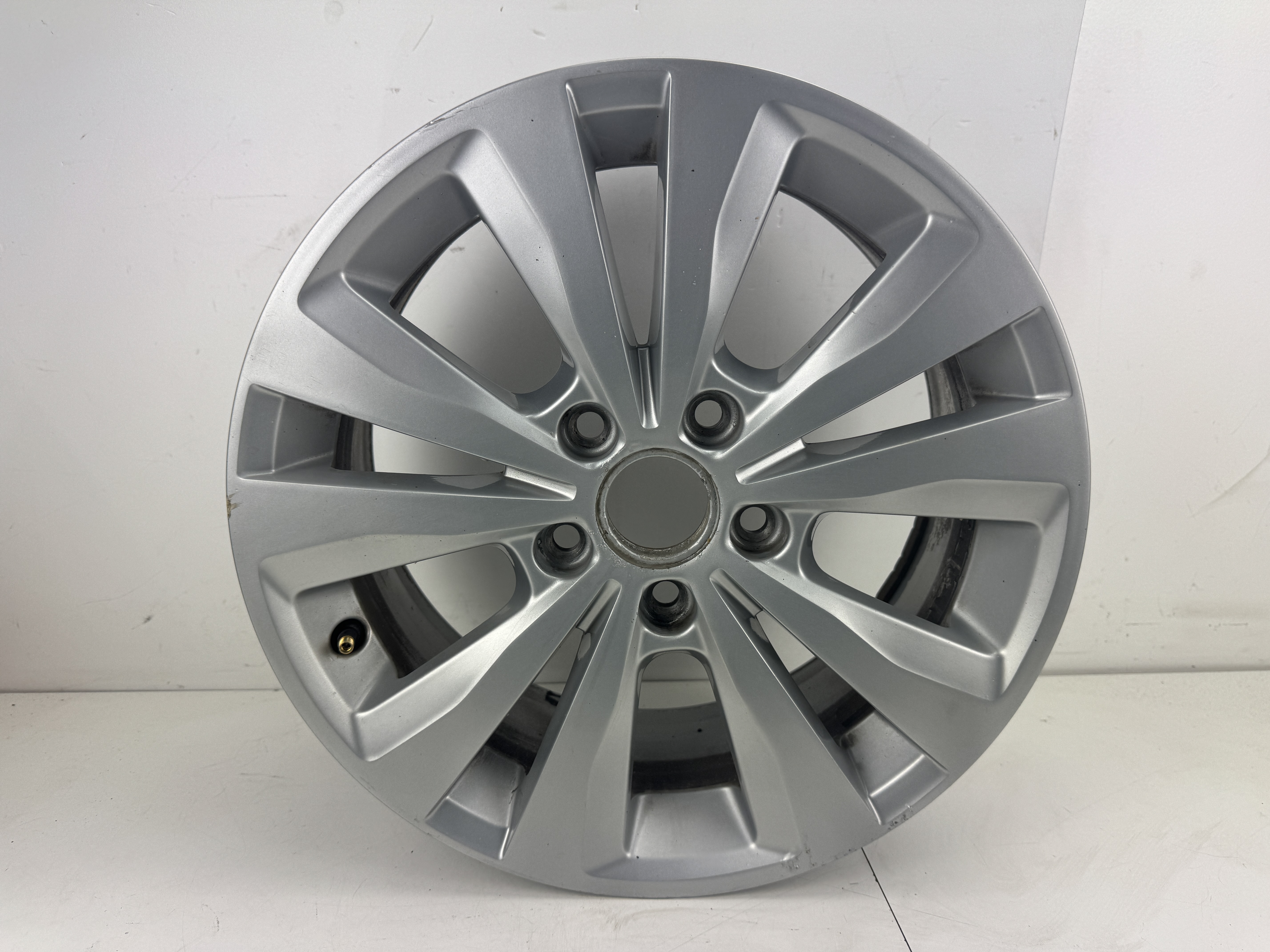 Hliníkové kolo VW Toronto R16 5G0601025L