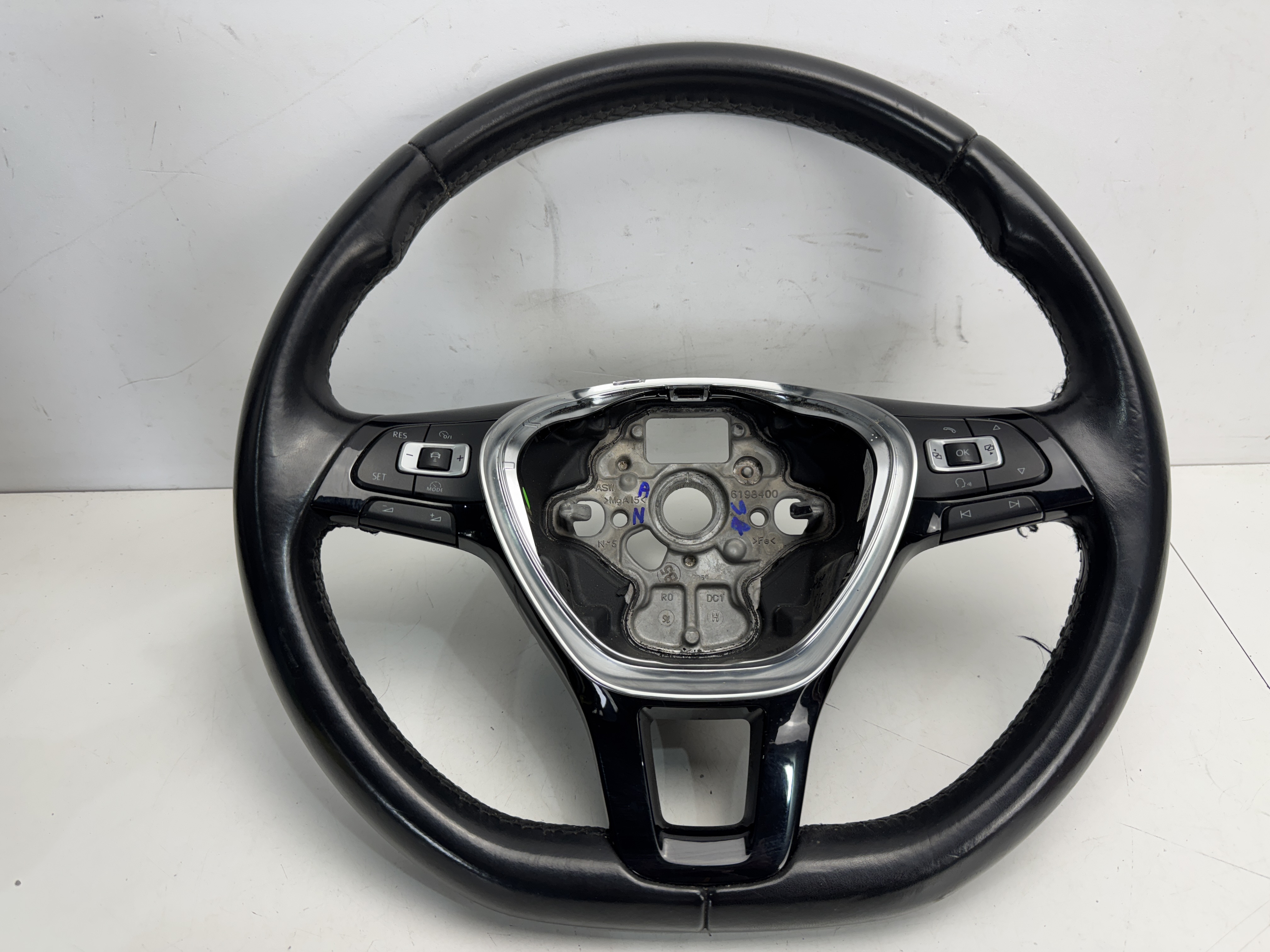 Multifunkční volant VW Passat B8 / Golf VII 5G0419091