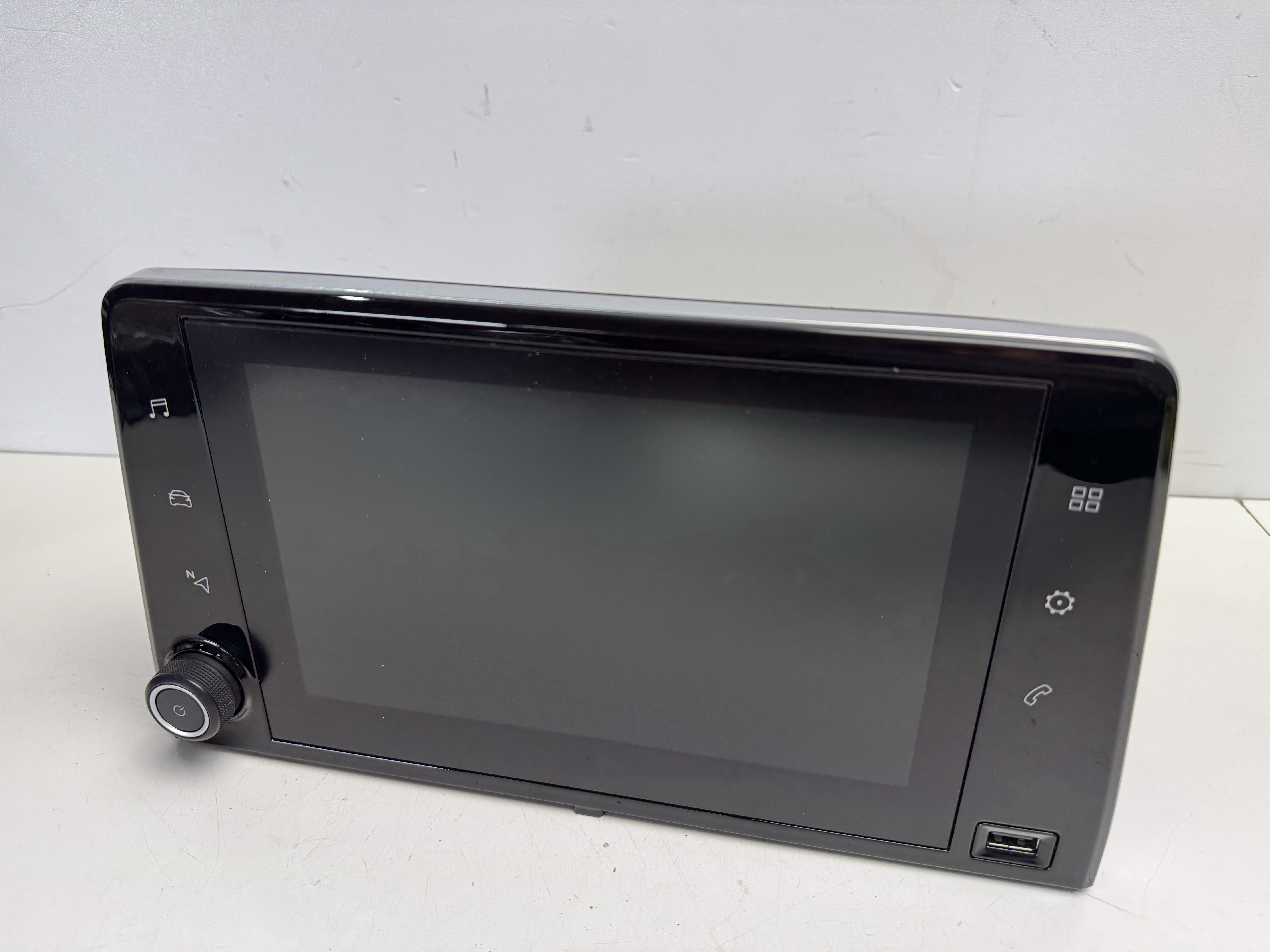 Displej navigace Peugeot Partner III  98345773ZD