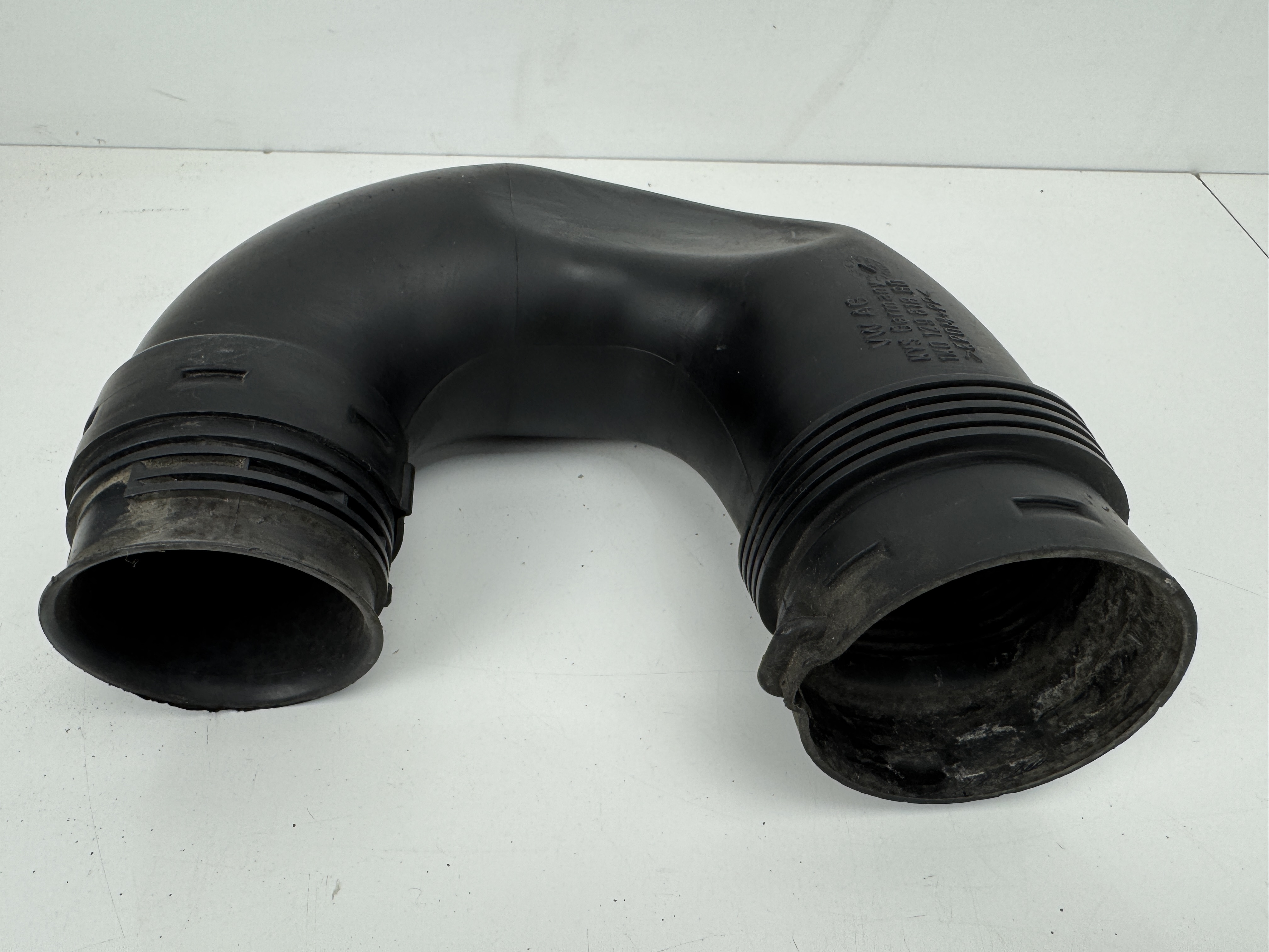 Sací potrubí 1,6 TDI 1K0129618BQ