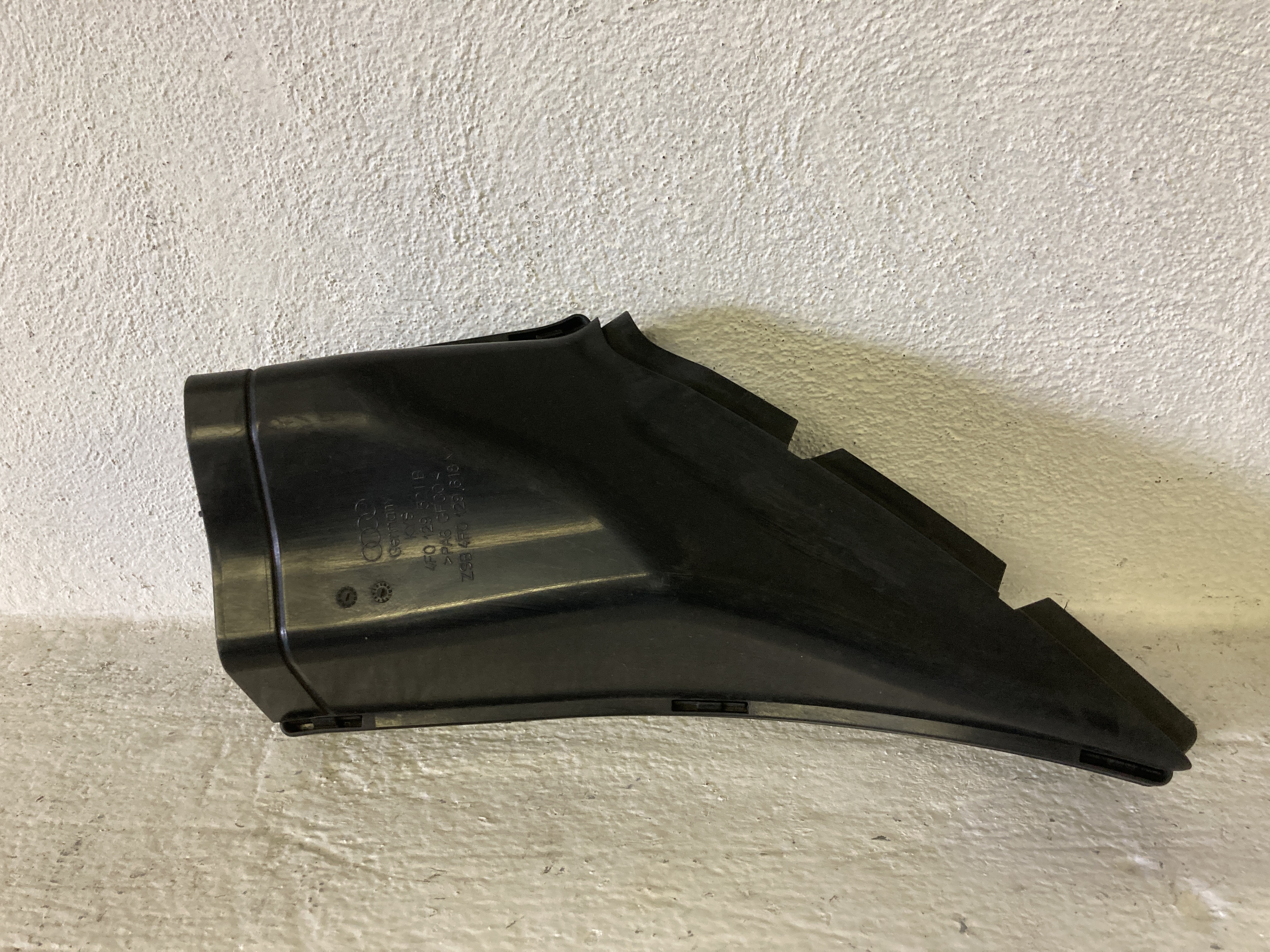 Sací potrubí Audi A6 C6 2,0 TDI 4F0129521B