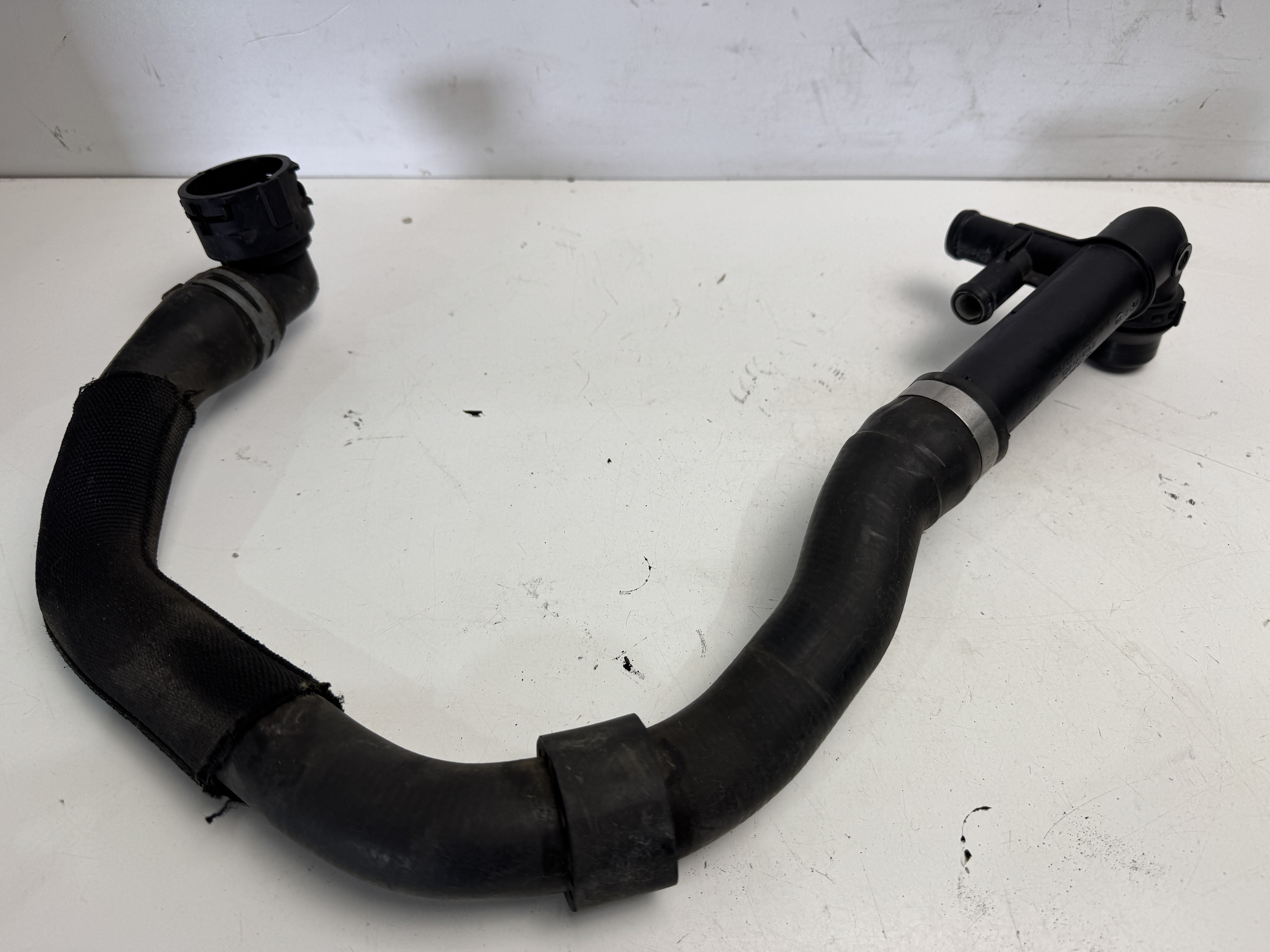 Vodní hadice / trubka VW 2,0TDI 5Q0121619D, 5Q0122051BN