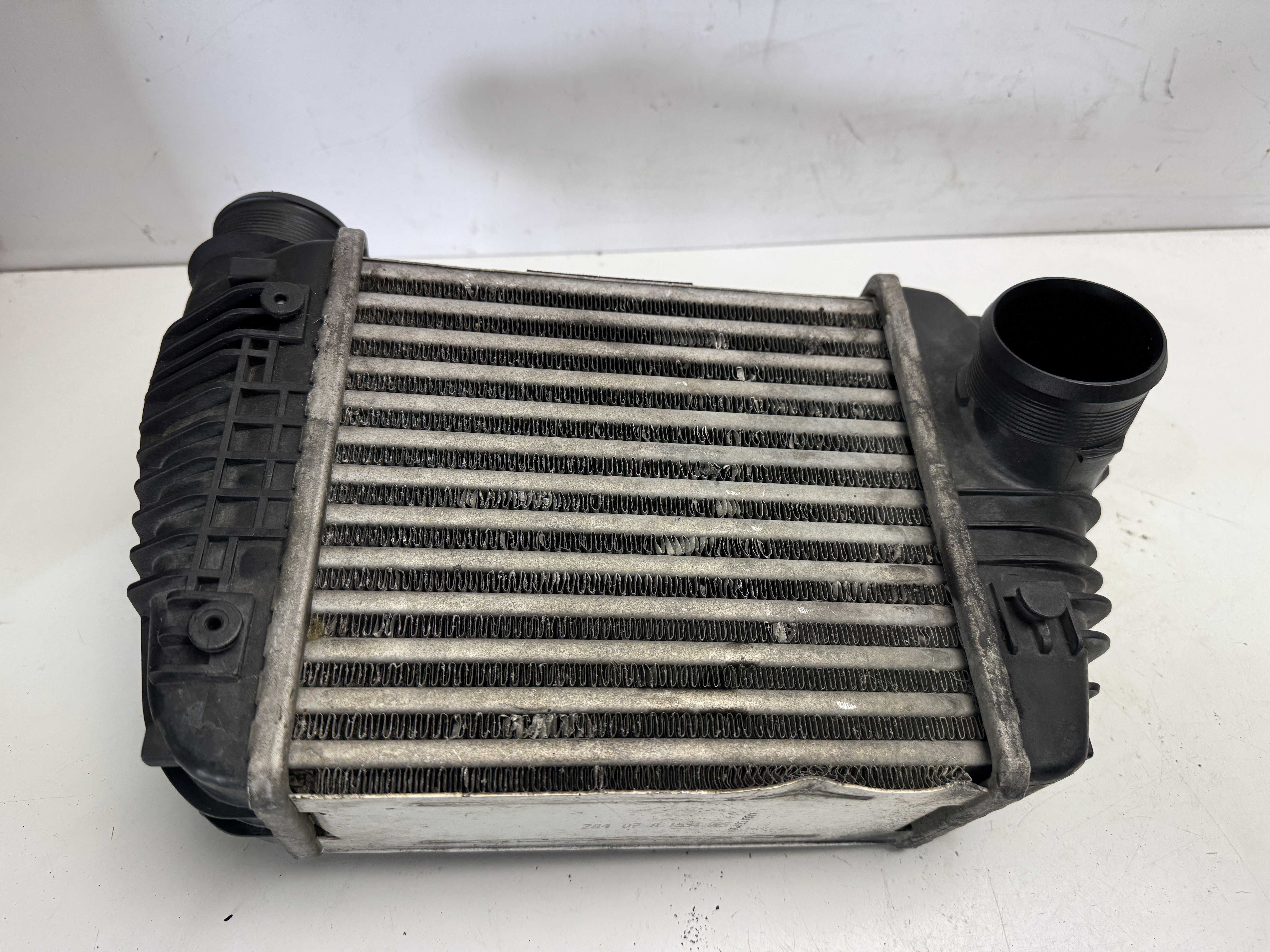 Intercooler Audi A6 C6 2,7 TDI 4F0145806R