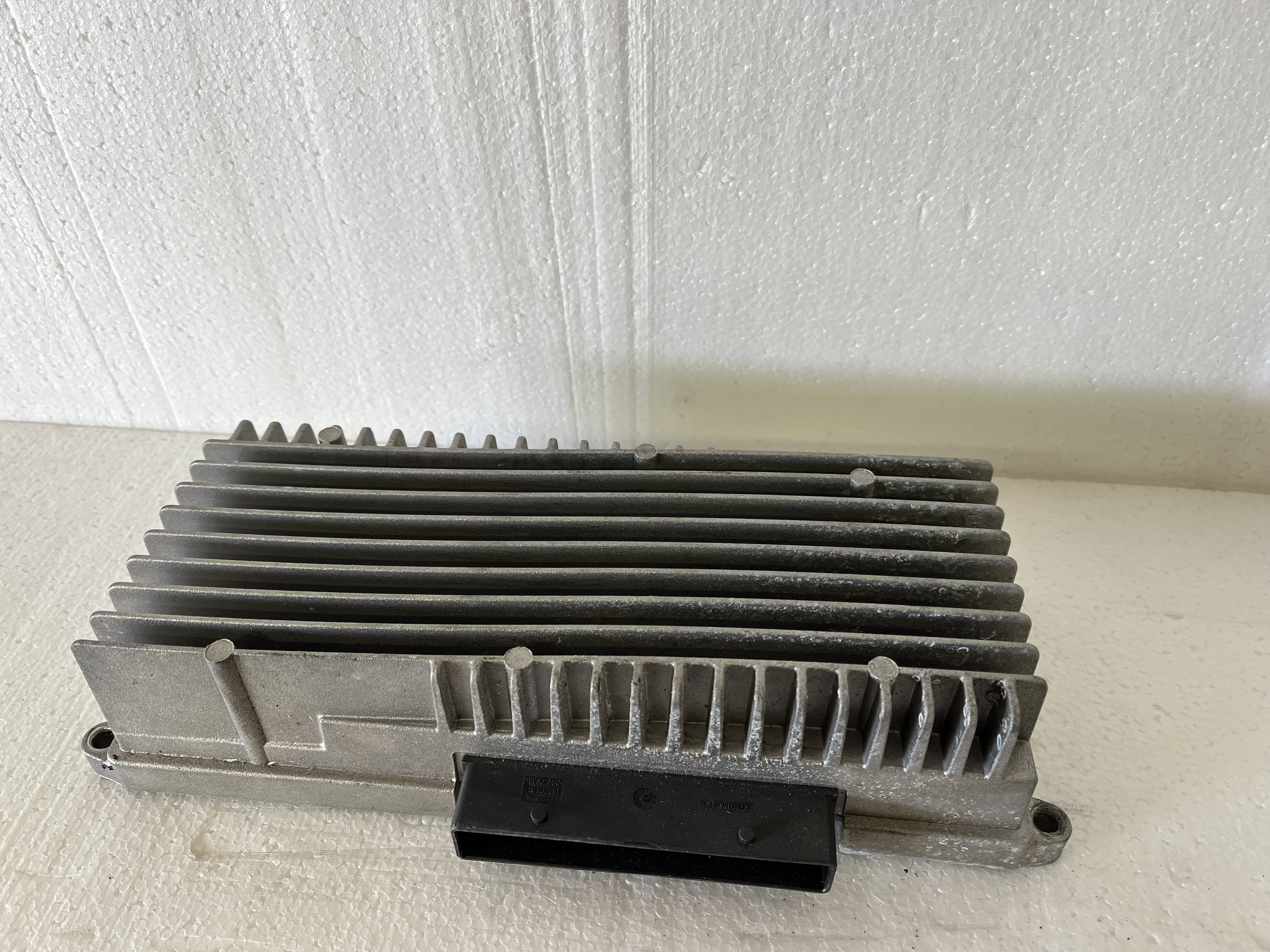 Zesilovač autorádia 8R0035223F